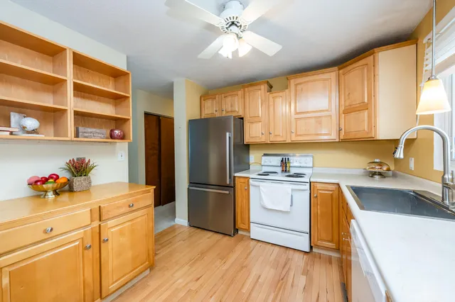 $299,900 | 1766 Poplar Path, Stevensville, MI 49127