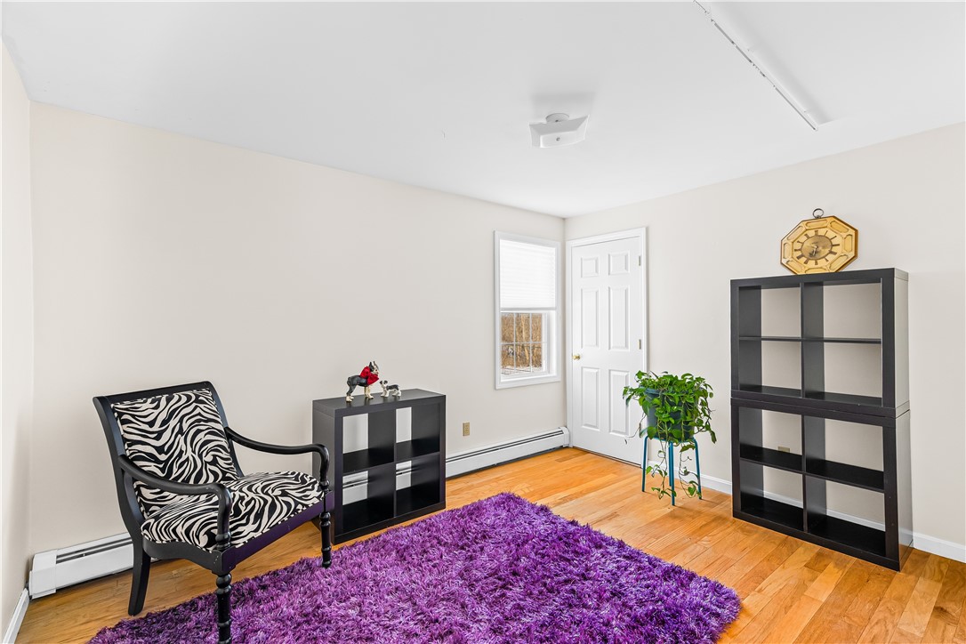 546 River Road Lincoln, RI 02865 - Photo 9 of 24 3rd Bedroom