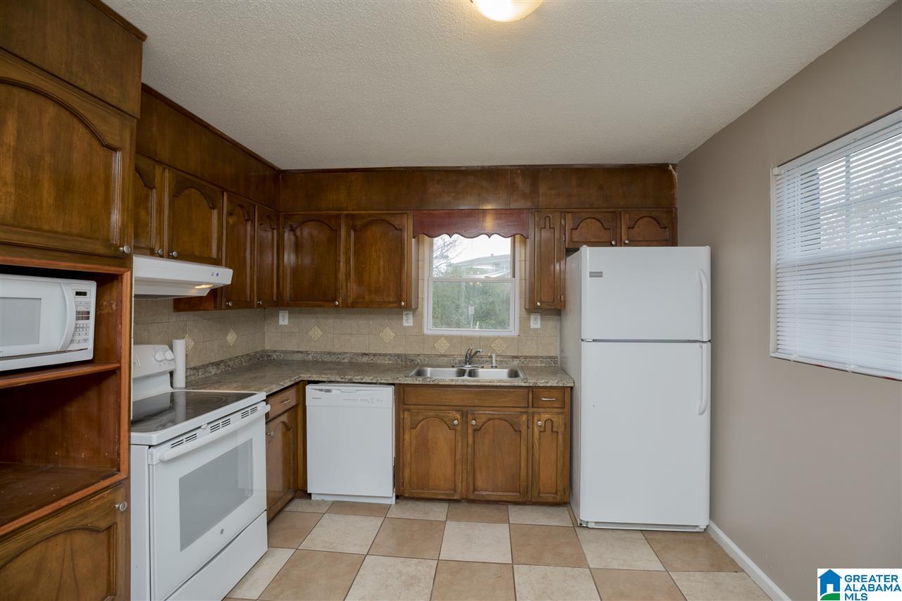 601 4th Street Pleasant Grove, AL 35127 - Photo 7 of 28