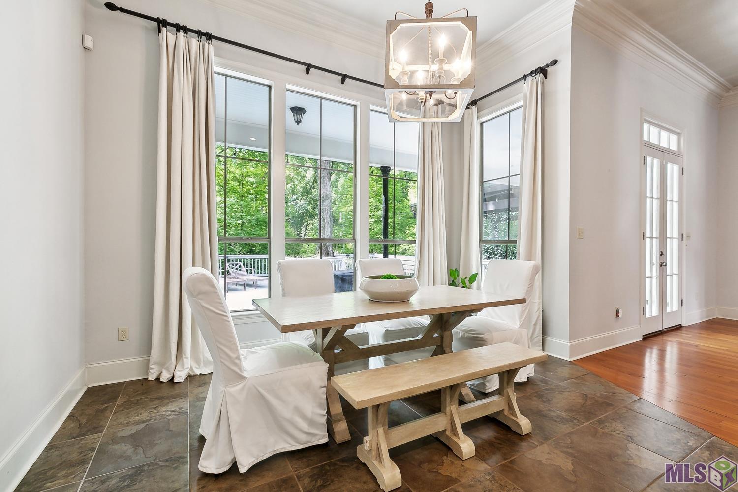 3005 Rue D Orleans Baton Rouge, LA 70810 - Photo 7 of 23 Breakfast area
