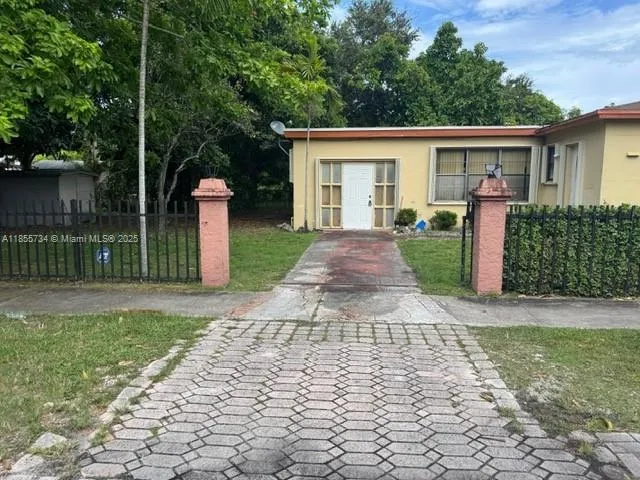 $1,000 | 401 Northeast 174th Street, North Miami Beach, FL 33162