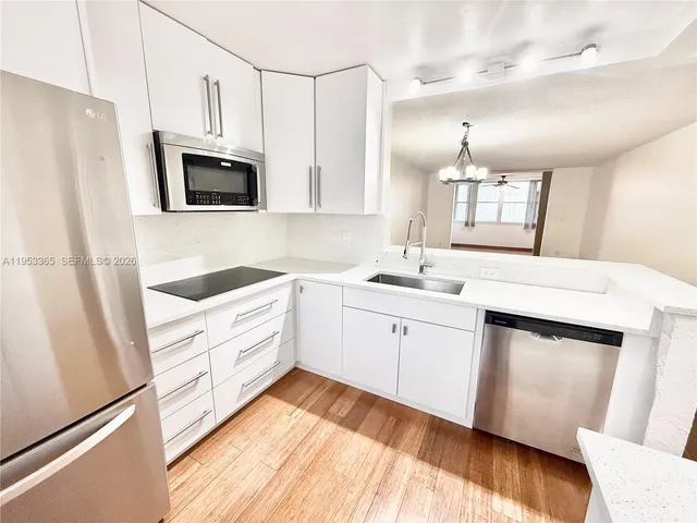 $1,750 | 901 Northeast 14th Avenue, Unit 104, Hallandale Beach, FL 33009