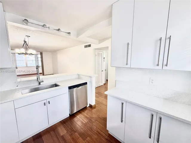 $1,750 | 901 Northeast 14th Avenue, Unit 104, Hallandale Beach, FL 33009