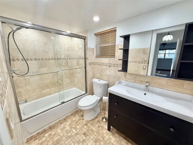 $1,750 | 901 Northeast 14th Avenue, Unit 104, Hallandale Beach, FL 33009