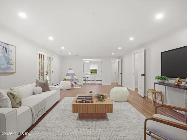 $9,500 | Undisclosed Address, Riverside, CT 06878