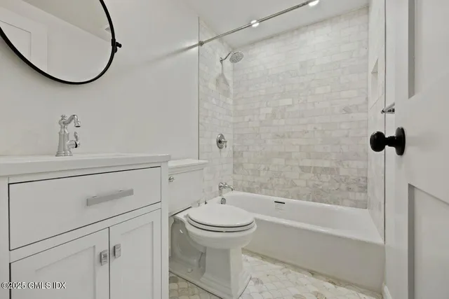 $10,000 | 48 Meyer Place, Riverside, CT 06878