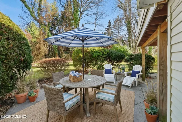 $10,000 | 48 Meyer Place, Riverside, CT 06878