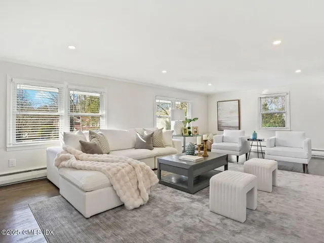 $10,000 | 48 Meyer Place, Riverside, CT 06878