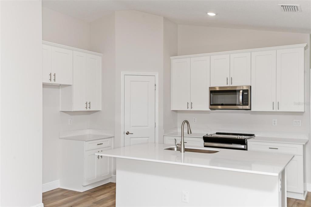 6182 Southwest 96th Place Ocala, FL 34476 - Photo 8 of 34