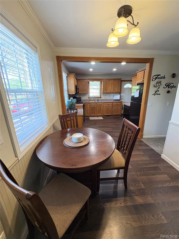 2230 Center Road Burton, MI 48509 - Photo 6 of 21 Gallery Image 6