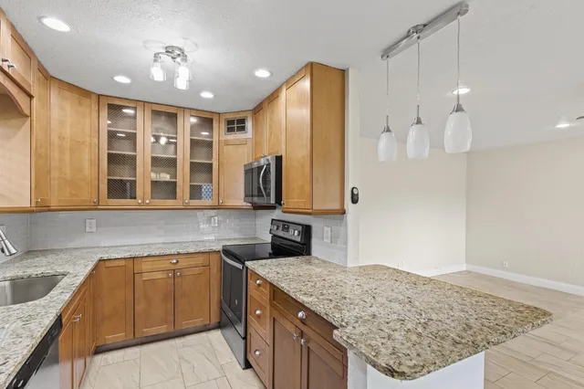 $1,950 | 117 Waterford D, Delray Beach, FL 33446