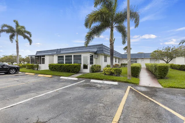 $1,950 | 117 Waterford D, Delray Beach, FL 33446
