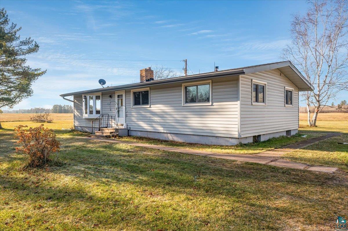 4405 South Darrow Road Superior, WI 54880 - Photo 3 of 36 Gallery Image 3
