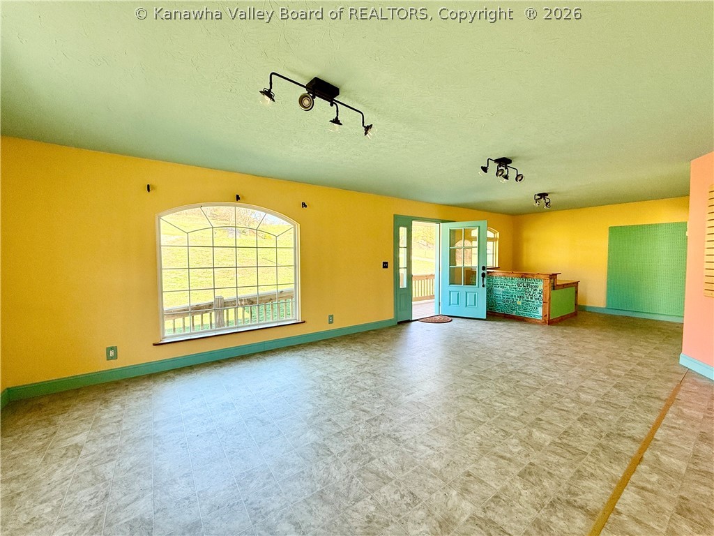 3395 Servia Road Duck, WV 25063 - Photo 36 of 48 Gallery Image 36