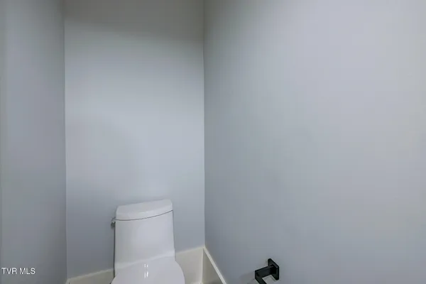 $687,500 | 1036 Cummings Street, Unit 1, Abingdon, VA 24211