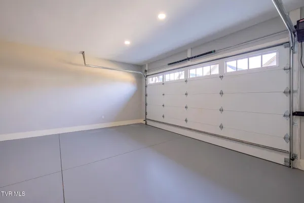 $687,500 | 1036 Cummings Street, Unit 1, Abingdon, VA 24211