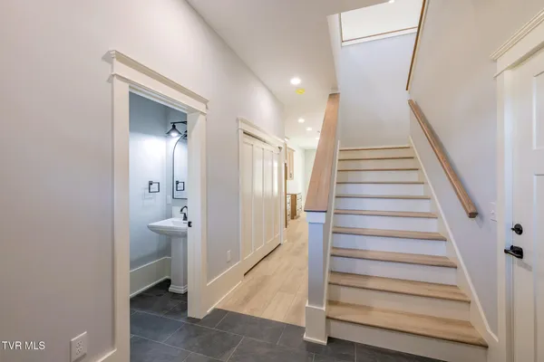 $687,500 | 1036 Cummings Street, Unit 1, Abingdon, VA 24211