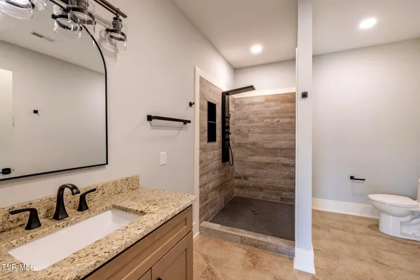 $687,500 | 1036 Cummings Street, Unit 1, Abingdon, VA 24211