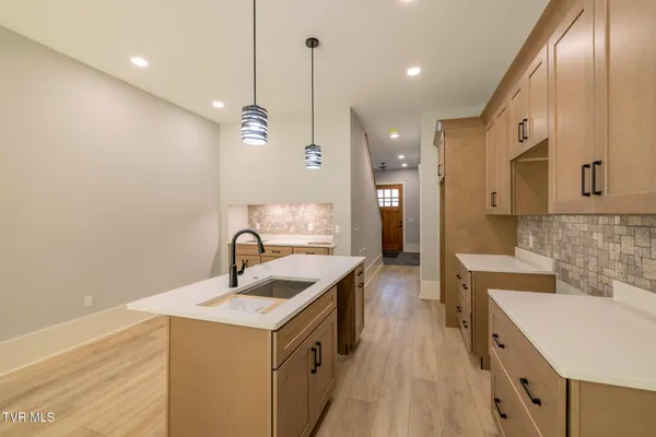 $687,500 | 1036 Cummings Street, Unit 1, Abingdon, VA 24211