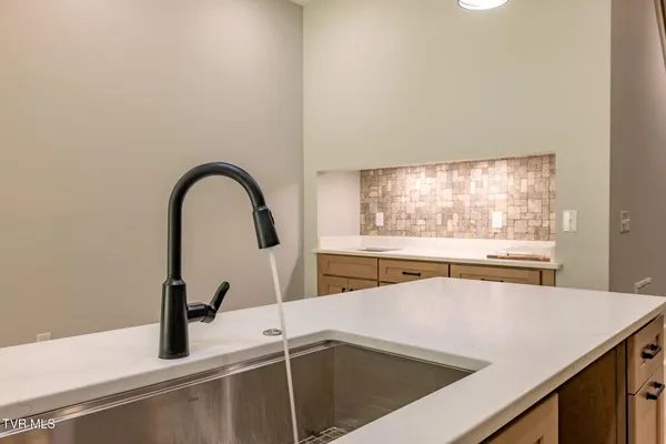 $687,500 | 1036 Cummings Street, Unit 1, Abingdon, VA 24211