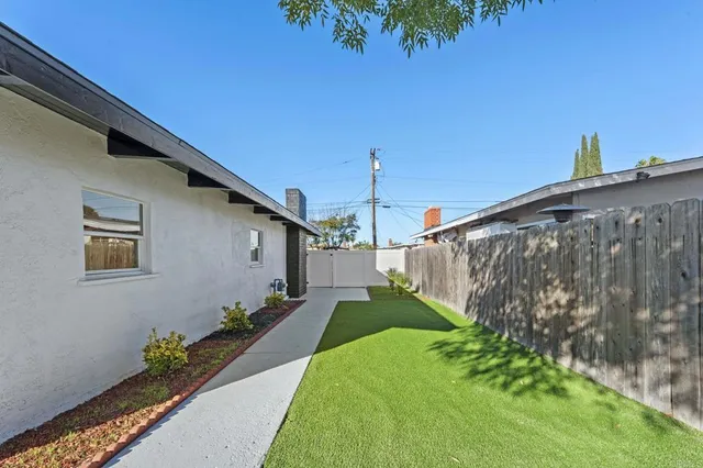 $749,999 | 5033 La Paz Drive, San Diego, CA 92113