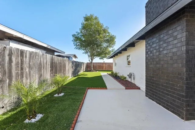 $749,999 | 5033 La Paz Drive, San Diego, CA 92113