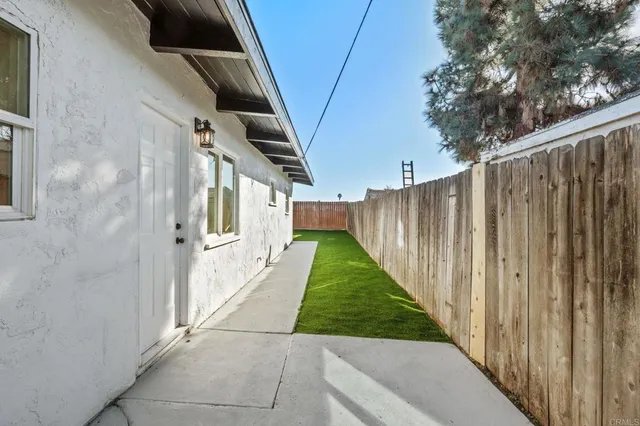 $749,999 | 5033 La Paz Drive, San Diego, CA 92113