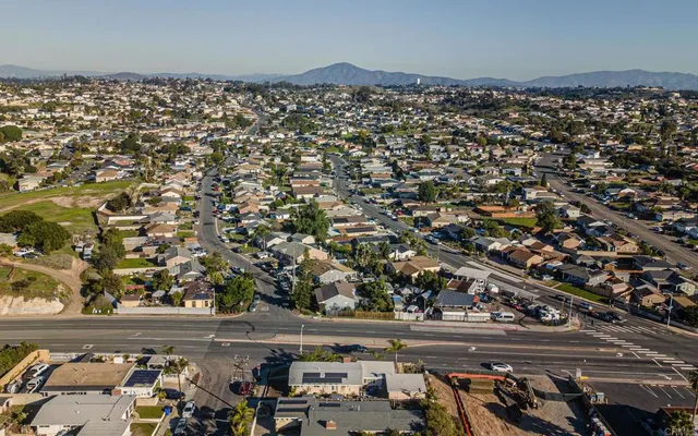 $749,999 | 5033 La Paz Drive, San Diego, CA 92113