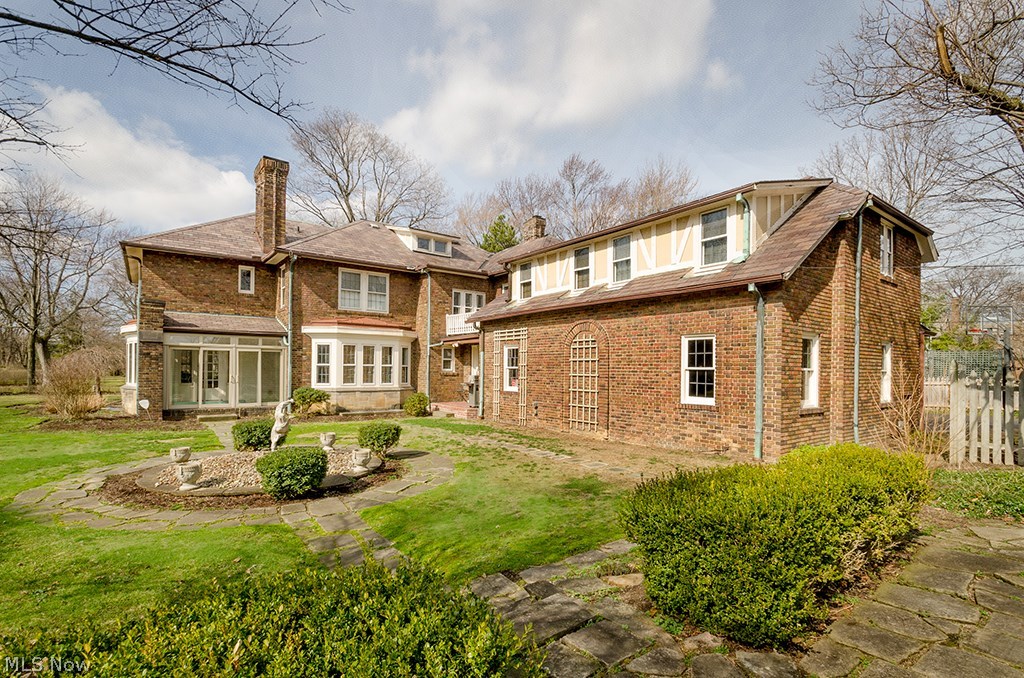 3025 Fontenay Road Cleveland, OH 44120 - Photo 33 of 35 Gallery Image 33