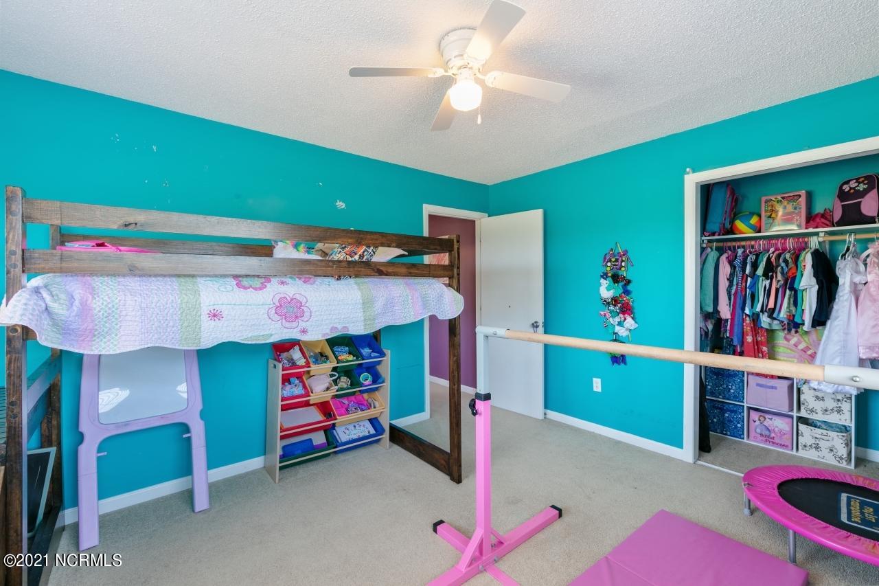 7801 Old Smithfield Road Bailey, NC 27807 - Photo 22 of 34 2nd Bedroom