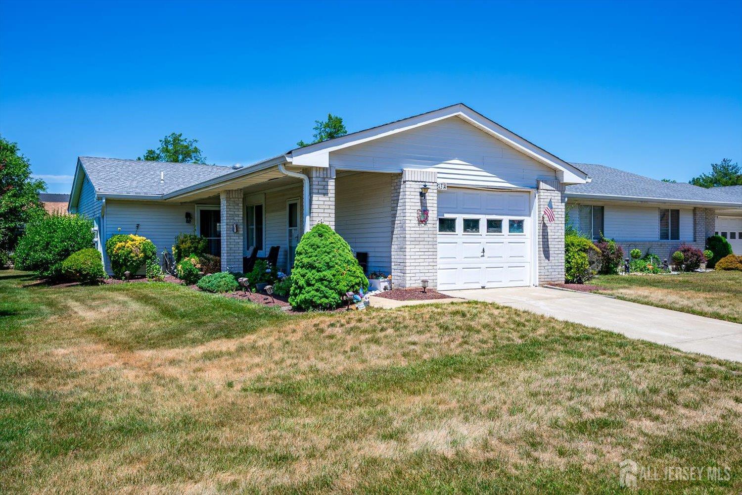 813 A Deal Road Monroe Township, NJ 08831 - Photo 3 of 27