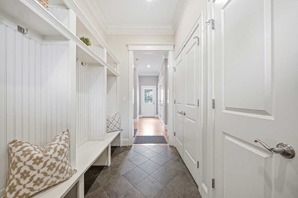 24 Normandy Road Lexington, MA 02421 - Photo 9 of 42 Gallery Image 9