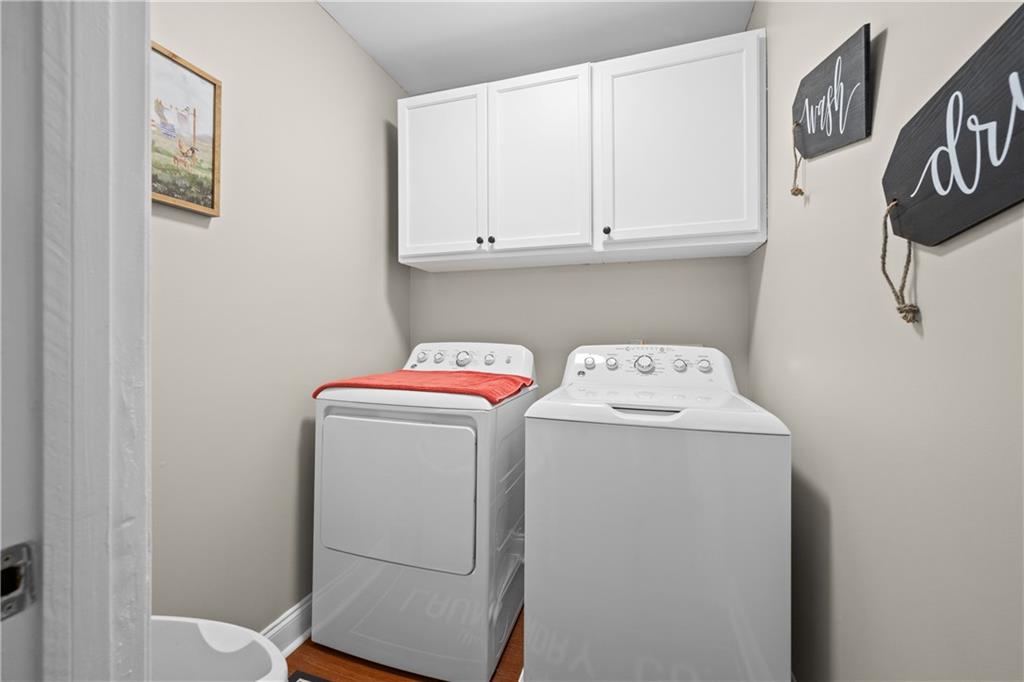129 Boulder View Court Dallas, GA 30157 - Photo 30 of 43 a utility room with dryer and washer