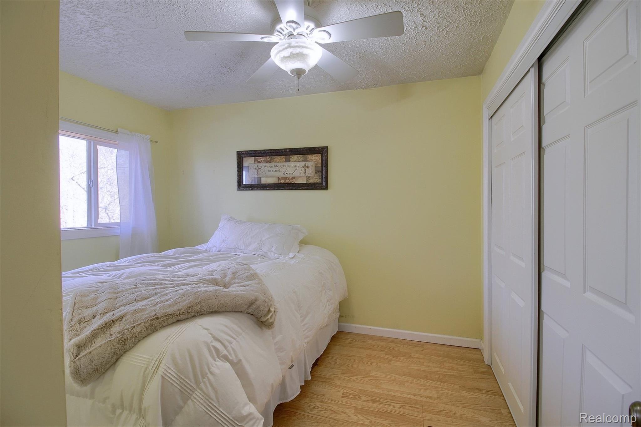 240 Kingston Road Leonard, MI 48367 - Photo 14 of 27 14-2nd Bedroom.jpg