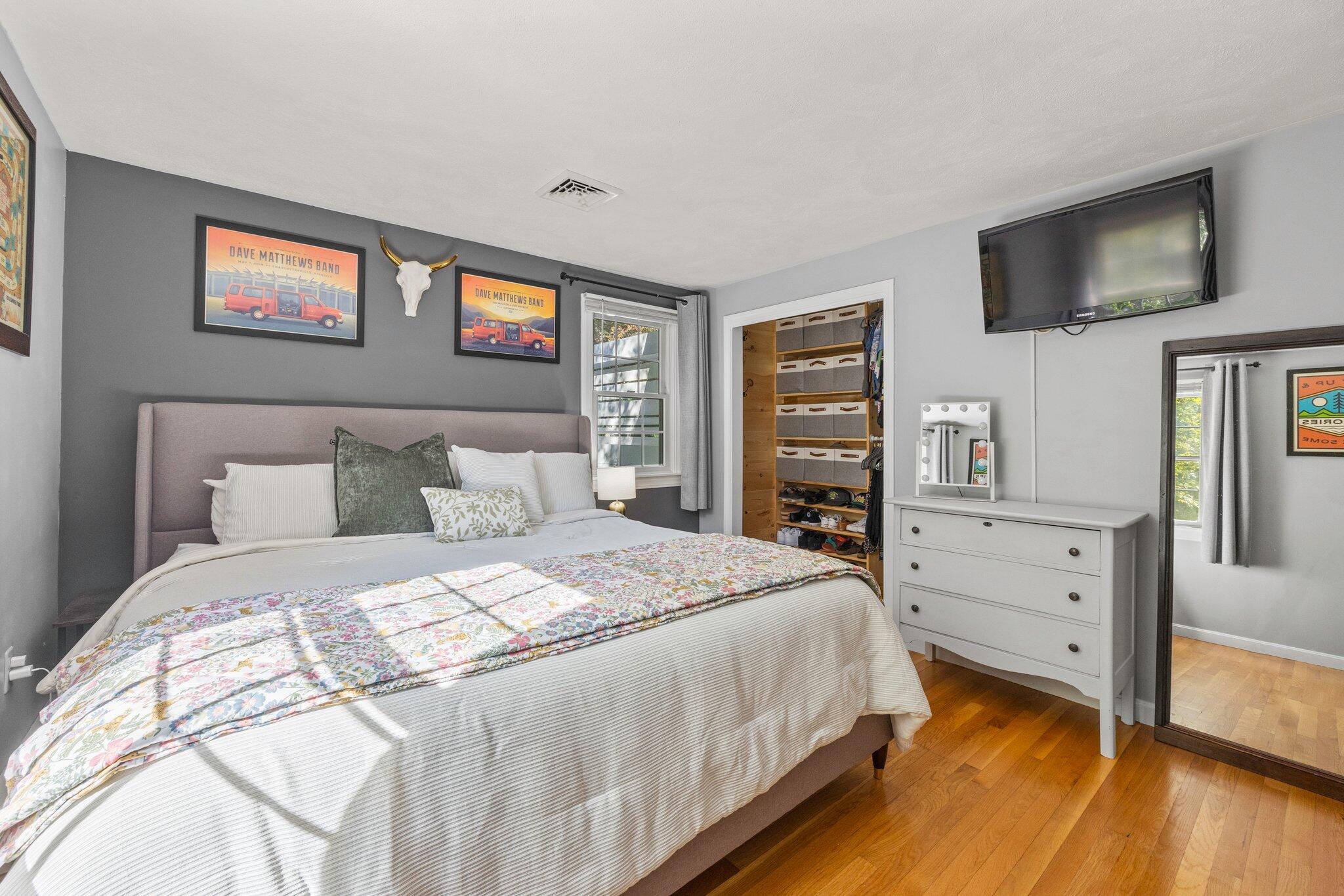 39 Maddaket Lane Centerville, MA 02632 - Photo 23 of 36 a bedroom with a bed and a television