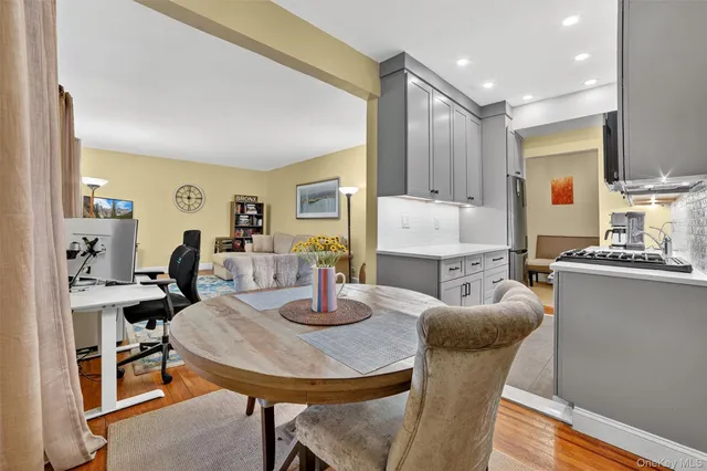 $269,900 | 824 Palmer Road, Unit 2D, Bronxville, NY 10708