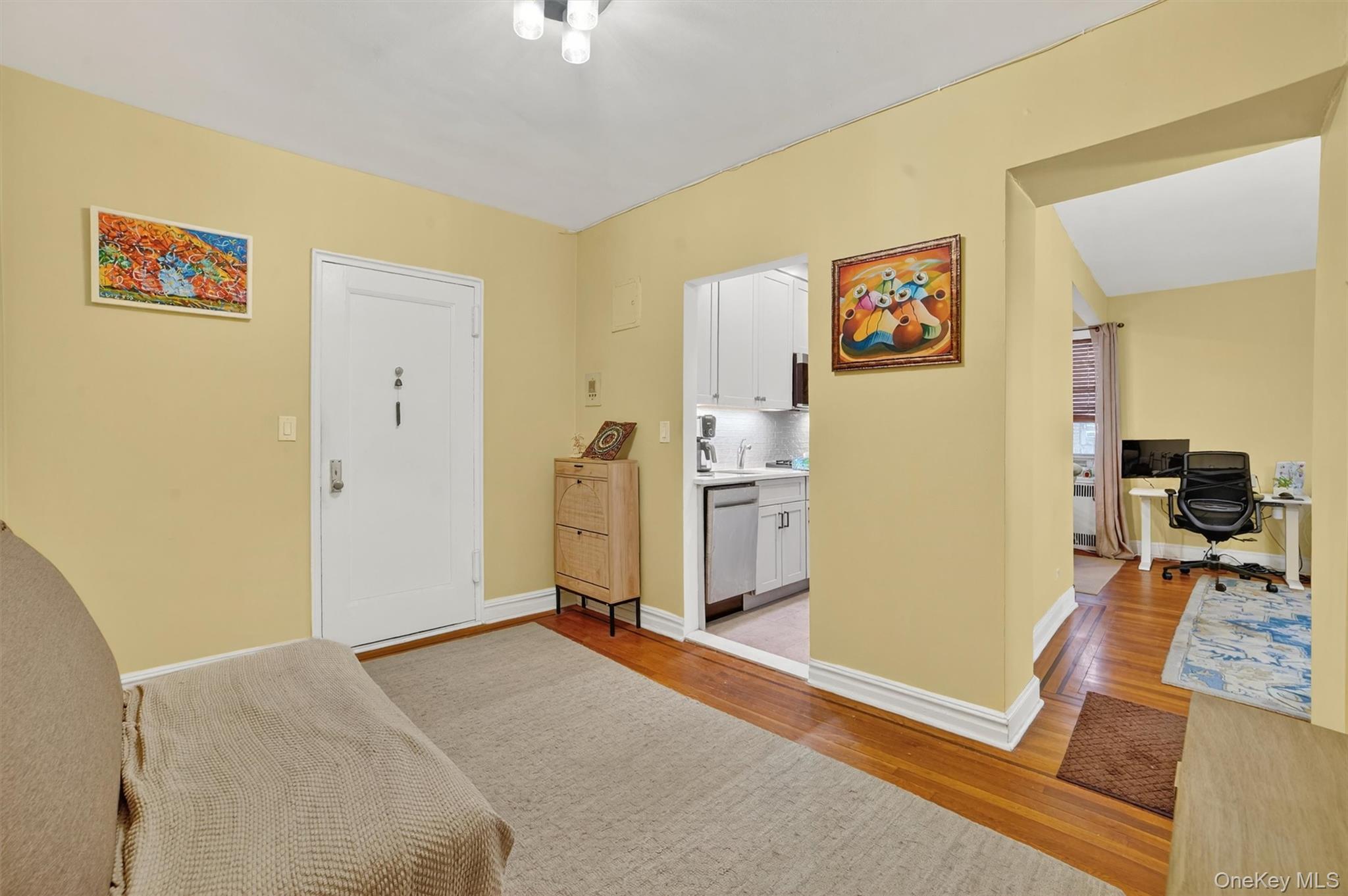 824 Palmer Road, Unit 2D Bronxville, NY 10708 - Photo 8 of 29 a view of a bedroom with workspace and a window