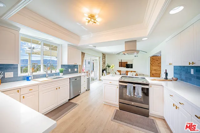 $1,890,000 | 2620 Sea Pine Lane, La Crescenta, CA 91214