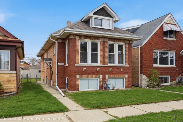 $325,000 | 3820 Wesley Avenue, Berwyn, IL 60402
