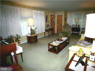 802 Parkside Avenue Reading, PA 19607 - Photo 3 of 6 Gallery Image 3