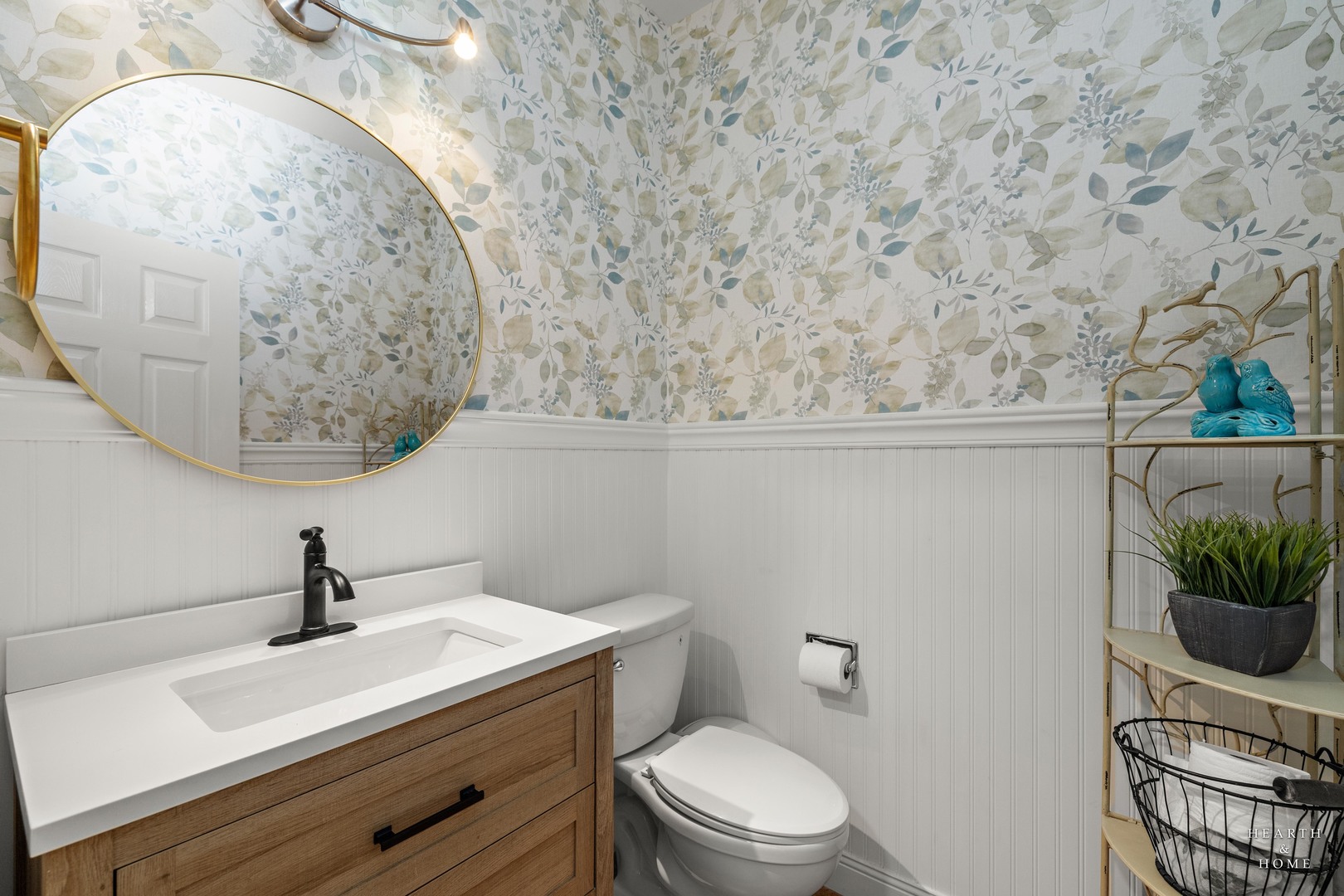 11561 Beacon Avenue Huntley, IL 60142 - Photo 14 of 36 a bathroom with a toilet a sink and mirror