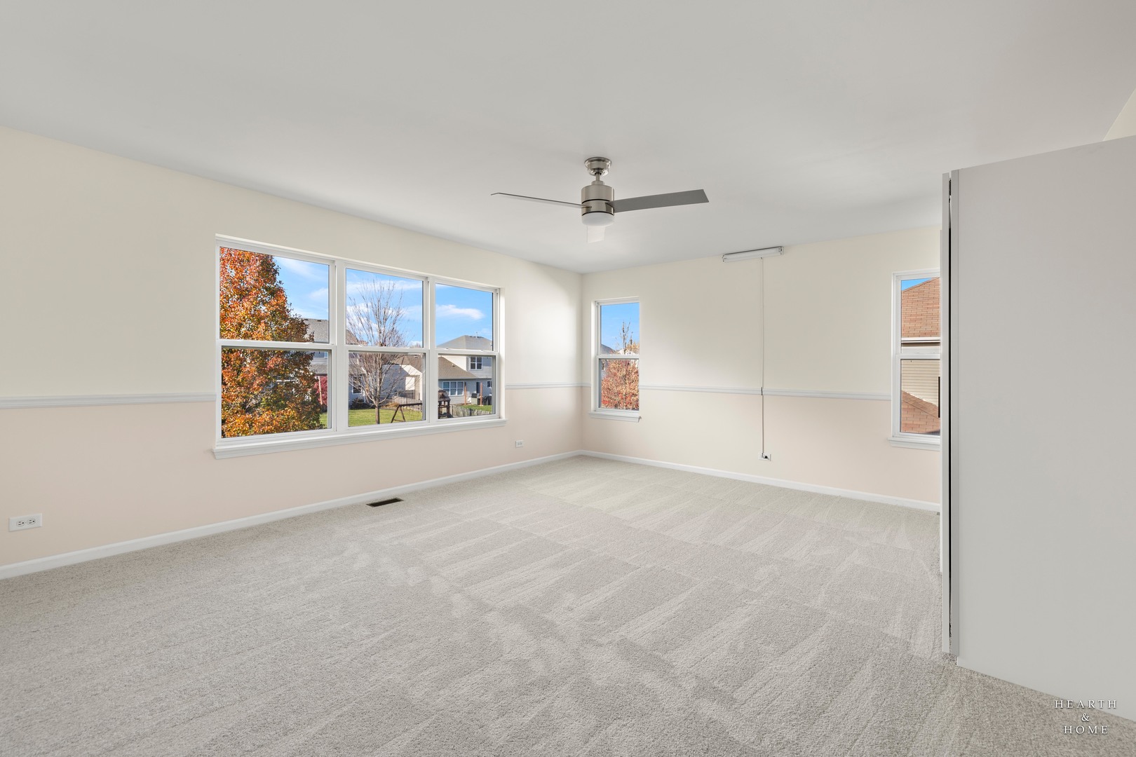 11561 Beacon Avenue Huntley, IL 60142 - Photo 25 of 36 a view of an empty room with a window