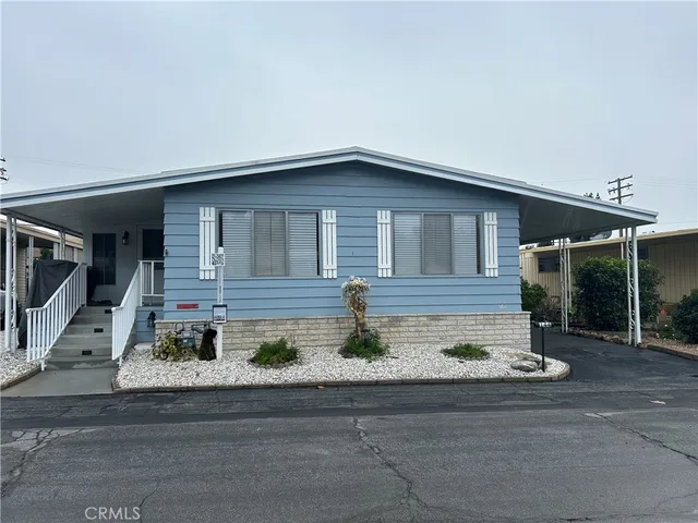 a house view with a outdoor space