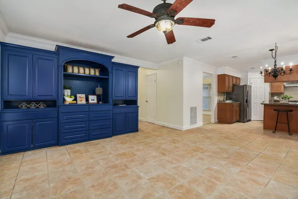 $3,200 | 15 Dusky Meadow Place, Spring, TX 77381