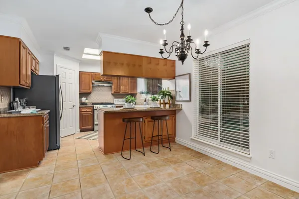 $3,200 | 15 Dusky Meadow Place, Spring, TX 77381