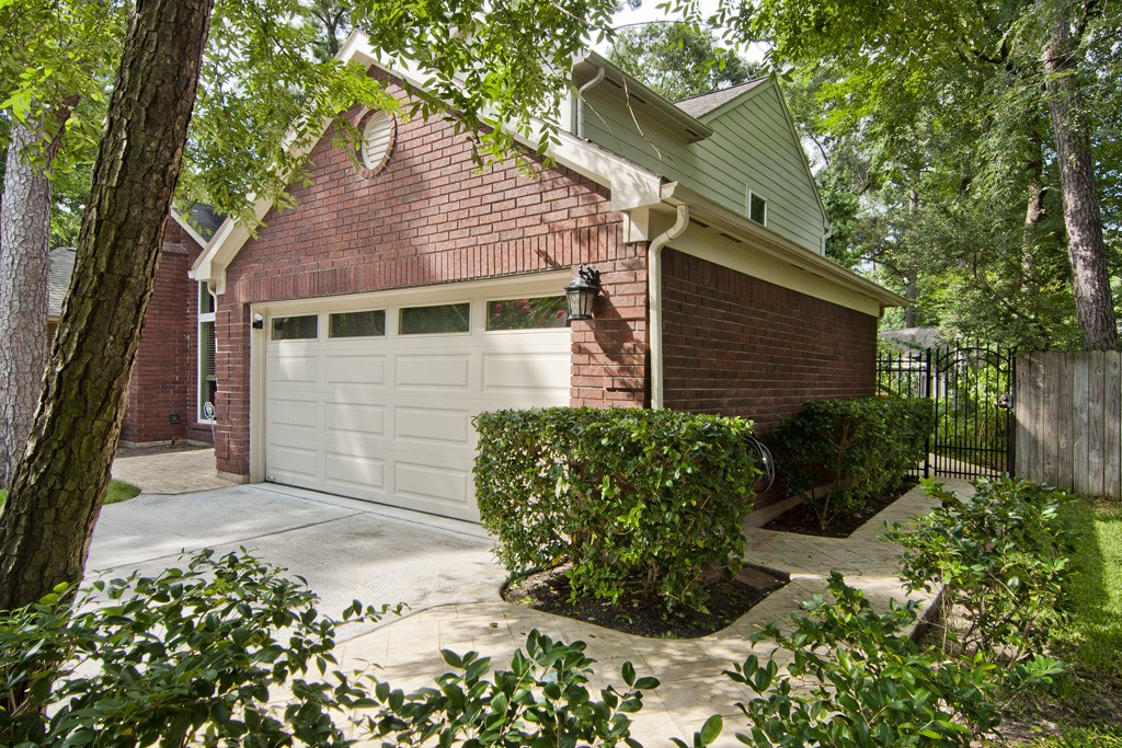 15 Dusky Meadow Place Spring, TX 77381 - Photo 3 of 38