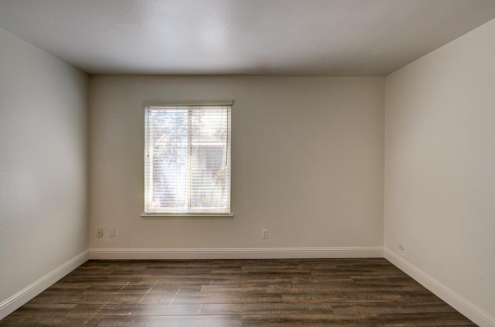 2909 Huntington Boulevard, Unit 211 Fresno, CA 93721 - Photo 16 of 26 Spacious Bedroom
