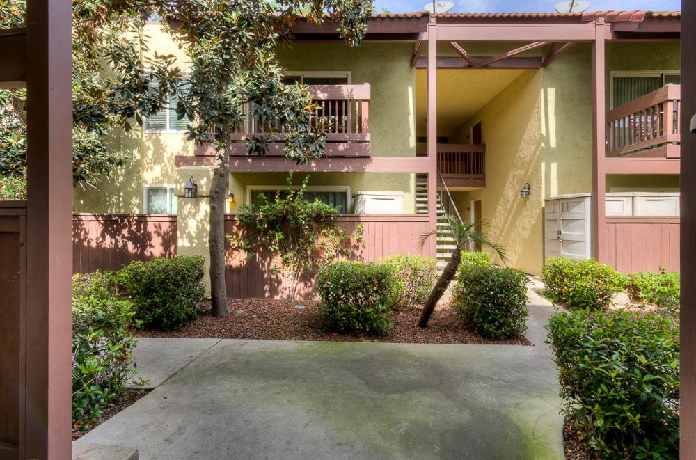 2909 Huntington Boulevard, Unit 211 Fresno, CA 93721 - Photo 2 of 26