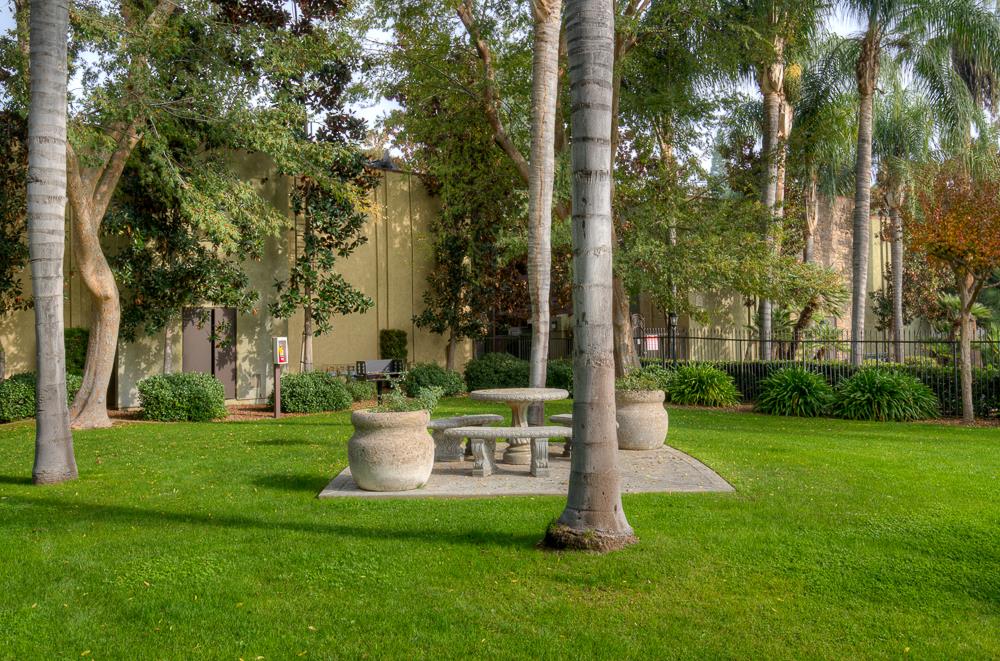 2909 Huntington Boulevard, Unit 211 Fresno, CA 93721 - Photo 25 of 26 Common Area