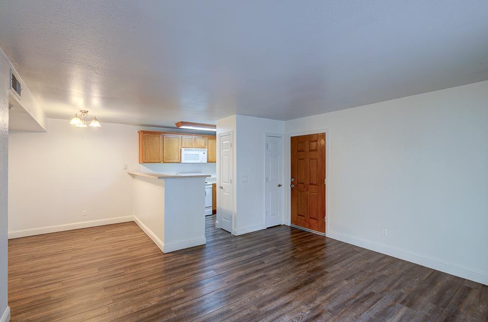 2909 Huntington Boulevard, Unit 211 Fresno, CA 93721 - Photo 6 of 26